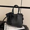 Bolsa de Mão Fashion Estilo Coreano para Mulheres 2026 Nova Bolsa Versátil de Ombro Transversal Bolsa Transversal Tipo Saco de Grande Capacidade