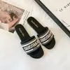 Zapatillas de Verano de Moda para Mujer 2026 Nueva Moda para Exteriores Sandalias de Dedo Antideslizantes para Playa