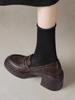 Mocasines de estilo británico para mujer, primavera 2025, suela gruesa, pequeños zapatos de cuero con remaches, hebilla de cinturón, piel de oveja, una sola capa.
