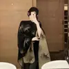 Xale Retrô Novo Chinoiserie Folha de Ginkgo para Mulheres, Novo Cheongsam Outono e Inverno 2025 com Saia, Manto e Capa