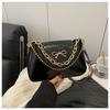 Bolsa Feminina de Textura High-End 2025 Primavera e Verão Nova Bolsa de Ombro Francesa de Grande Capacidade Moda e Versátil Bolsa de Axila
