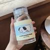 La funda de cuero para vaso de té con leche y taza de plástico puede ser aislante con muchos estilos y productos hermosos