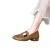 Mocassins vintage de couro macio para mulheres, novos sapatos de outono 2026, estilo britânico, sola macia, antiderrapante, bico redondo, sapatos de couro de mãe