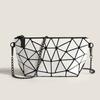 Bolsa de Corrente Geométrica a Laser para Mulheres 2026 Nova Moda de Verão Dobrável Quadrada Acolchoada Transversal Pequena