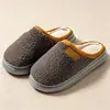 Pantuflas de algodón para mujer para otoño e invierno, aptas para parejas, uso en interiores en casa, con forro polar añadido, engrosadas, cálidas, antideslizantes, pantuflas de algodón afelpado al por mayor