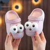 Novas Sandálias Crocs Antiderrapantes de Primavera 2026 para Meninos e Meninas, Crocs de Bebê para Exterior com Solado Grosso