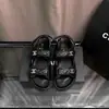 Sapatos Femininos Transfronteiriços para Uso ao Ar Livre, Sapatos de Praia Slip-On Macios Estilo Chanel para Primavera e Verão, Sapatos Femininos Slip-On para o Verão, Respiráveis
