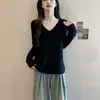 Coleção de primavera e outono, roupas femininas plus size, suéter macio e confortável, suéter liso de gola V com design de bainha dobrada, top de tricô