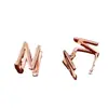 Pendientes de botón casuales de moda populares, creativos, con diseño de letra, simples, versátiles para el día a día, de alta calidad, lujo ligero