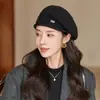 Chapéu de Tricô Novo Outono e Inverno com Strass Boina Fashion Versátil para Mulheres Chapéu de Lã Confortável Quente à Prova de Vento