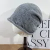 Estilo perezoso gorro holgado de gran circunferencia para mujer, nuevo gorro de punto con borde enrollado para otoño e invierno, hace que la cara se vea más pequeña, sombrero tipo turbante de color mixto