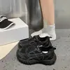 2026 Novo Solado Macio Versátil Verão Malha Confortável Respirável Sapatos de Pai para Mulheres, Tênis Casuais Leves Modernos para Mulheres