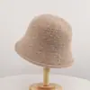 Nuevo sombrero de pescador de punto hueco de mezcla de lana para otoño e invierno para mujer, hace que la cara se vea más pequeña, versátil y cálido, sombrero tipo cubo de moda estilo coreano