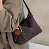 Bolso de Mano para Mujer 2026 Nuevo Otoño Retro Gran Capacidad Viaje Diario Versátil Tacto de Alta Gama Bolso de Hombro Único