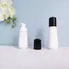 En stock botella cónica blanca de espuma de 60 ml, botella espumadora de PET para mousse de 100 ml, dispensador portátil de espuma facial