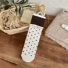 Nuevo producto de otoño: Calcetines holgados para mujer hasta la mitad de la pantorrilla, estilo coreano, patrón trenzado, simples y elegantes, con lazo de lunares, color café