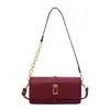Bolso de axila súper moderno y exquisito para mujer, nueva colección 2026, con un diseño de alta gama, ligero y único, un bolso cruzado pequeño cuadrado versátil