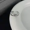 Anillo de Diamante Cepillado Calado Estilo Lujo Ligero, Diseño Vintage de Segunda Mano, Apertura de Anillo Ondulada, Anillo Ajustable