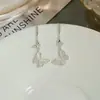 Pendientes de Borla Estrella Mariposa Atmosféricos para Mujer, Versátiles que Favorecen el Rostro, Pendientes de Accesorios Yiwu al por Mayor, Plata de Ley 925