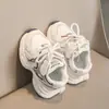 Zapatillas deportivas de malla para niños y niñas 2026 otoño, zapatos casuales para niños de suela blanda, zapatillas de papá transpirables y modernas para niños pequeños