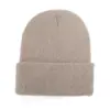 Novo chapéu de malha de cor sólida simples para homens e mulheres, quente, para lazer ao ar livre, versátil, chapéu pullover coreano para atacado