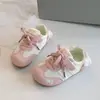 Zapatillas para Niñas 2026 Primavera Nuevo Estilo Zapatillas para Niños Zapatos de Princesa con Lazo Elegantes Suela Suave Antideslizantes Zapatos Casuales