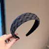 Diadema de Satén Color Café con Lunares Estilo Coreano de Ala Ancha con un Toque de Lujo, Adecuada para el Uso Diario, Accesorio para el Cabello, Diadema, Pinza para Flequillo