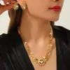 Collar tipo medallón con patrón vintage europeo y americano, incrustaciones de diamantes, juego de dos piezas (collar y pendientes), accesorios de noche personalizados al por mayor