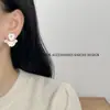 Brincos de Flor Tridimensional Pintados por Spray Estilo Francês Duas Formas de Usar para Mulheres, Alta Qualidade, Luxo Leve, Design de Nicho Exquisito Moda Brincos