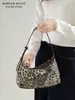 Moda Estilo Japonés y Coreano Diseño Retro Estampado de Leopardo Bolso de Axila Nuevo para Mujer Material de Lona Bolso de Hombro Portátil de Alta Gama