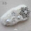 Atmósfera de Otoño e Invierno Pinza para el Cabello de Felpa Blanca Pura Copo de Nieve Pinza BB para Mujer, Pinza para el Cabello Versátil Dulce y Linda Accesorio para el Cabello Pinza Lateral