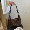 Bolso hobo de moda transfronterizo, bolso de hombro versátil casual de gran capacidad, nuevo bolso tote para el trabajo de tela cepillada retro 2026