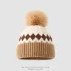 Chapéu Tricô Diamante Retrô Outono Inverno Novo Quente com PomPom para Homens Mulheres Crianças Estilo Coreano Chapéu Color Block Chapéu à Prova de Vento para Exterior