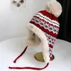 Nuevo gorro Lei Feng cálido con forro polar de invierno, gorro de lana tejido casual para exteriores a prueba de frío y que protege los oídos para mujer, dulce y lindo