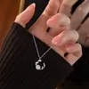 Libro Rojo Elegante Guirnalda Estilo Hada Collar para Mujer Color Mágico Rosa Luna Creciente Cadena para Clavícula Joyería Versátil para el Cabello