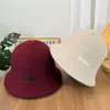 Chapéu Pescador Clássico de Lã Mesclada Cinza para Mulheres, Chapéu Balde Quente Espesso de Inverno com Logo de Letra, Chapéu Balde Emagrecedor
