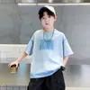 Camiseta de Verano 2026 Estilo Nuevo para Niños, Camiseta Casual de Manga Corta con Estampado de Letras a la Moda y Genial para Niños Medianos y Grandes, Cuello Redondo Cómodo