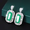 Fornecer 2023 joias da moda estilo europeu e americano pingente de esmeralda sintética colar brincos anel conjunto de três peças para mulheres