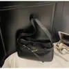 Bolso Baguette Versátil Casual para Llevar en la Mano para Mujer 2025 Invierno Nueva Tendencia Retro Popular Bolso de Hombro Único