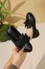 Zapatos Transfronterizos Europeos y Americanos Otoño Nuevo Estilo Británico Zapatos Pequeños de Cuero Multicolor 2026 Zapatos de Lazo Suela Plana Zapatos de Mujer Venta al por Mayor Tallas Grandes
