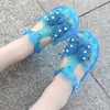 Moda Europea y Americana de Verano para Bebé Niña Sandalias y Chanclas de Gel Baotou Zapatos Planos de Lunares con Lazo para Niños Zapatos de Playa