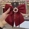 2026 Nuevo Estilo Pinza para el Cabello con Lazo Grande de Terciopelo Rojo, Accesorio para el Cabello para Niñas, Tocado de Princesa Nupcial de Borla de Alta Gama