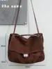 Bolso de mujer de piel genuina 2026 nuevo modelo bolso tote de ante y piel de vaca gran capacidad versátil bolso de hombro para el trabajo para mujer, exclusivamente para ventas transfronterizas