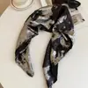 Pañuelo para la Cabeza Estampado de Leopardo Plateado Líquido Estilo Y2K Hot Girl Pañuelo Cuadrado Versátil Hip-Hop Envoltura para el Pecho Bufanda de Seda Retro Street Diadema Accesorio para la Cabeza