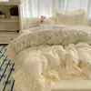 Juego de Cuatro Piezas de Algodón Lavado de Grado A Suave y Amigable con la Piel Estilo Francés, Funda Nórdica Estilo Princesa, Juego de Sábanas de Tres Piezas, Ropa de Cama para Dormir al Natural