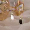 Collar Cuadrado Negro 2023 nuevo para mujer simple lujo ligero nicho sentido de diseño cadena para la clavícula temperamento simple de mujer verano