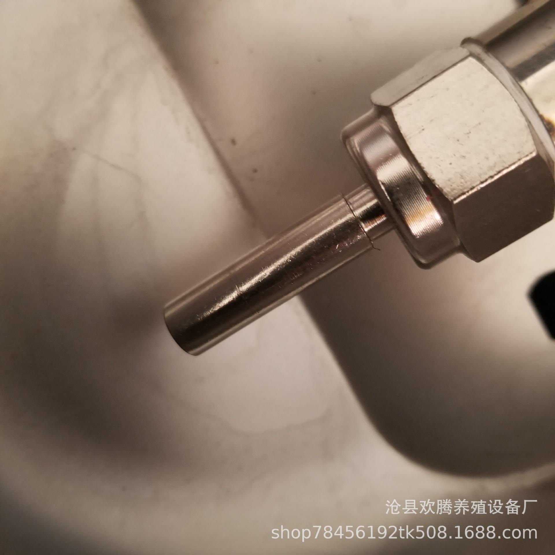 不锈钢水碗,猪用不锈钢水碗,畜牧用水碗,畜牧设备