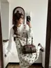 Vestido Chaleco de Lana con Lunares Elegante Estilo Coreano Reductor de Edad para Mujer Otoño e Invierno Diseño Camisa Base Traje de una Pieza