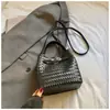 2026 Nova Moda Bolsa Saco com Padrão Trançado Casual Elegante com Textura de Alta Qualidade em Cor Sólida, Pode Ser Usada como Bolsa de Ombro ou Transversal