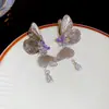 Brincos de Alfinete Prata Borboleta com Diamante e Longo Franja Brincos Retrô Europeus e Americanos Moda Feminina Brincos Versáteis Leve Luxo Sensação de Alto Padrão